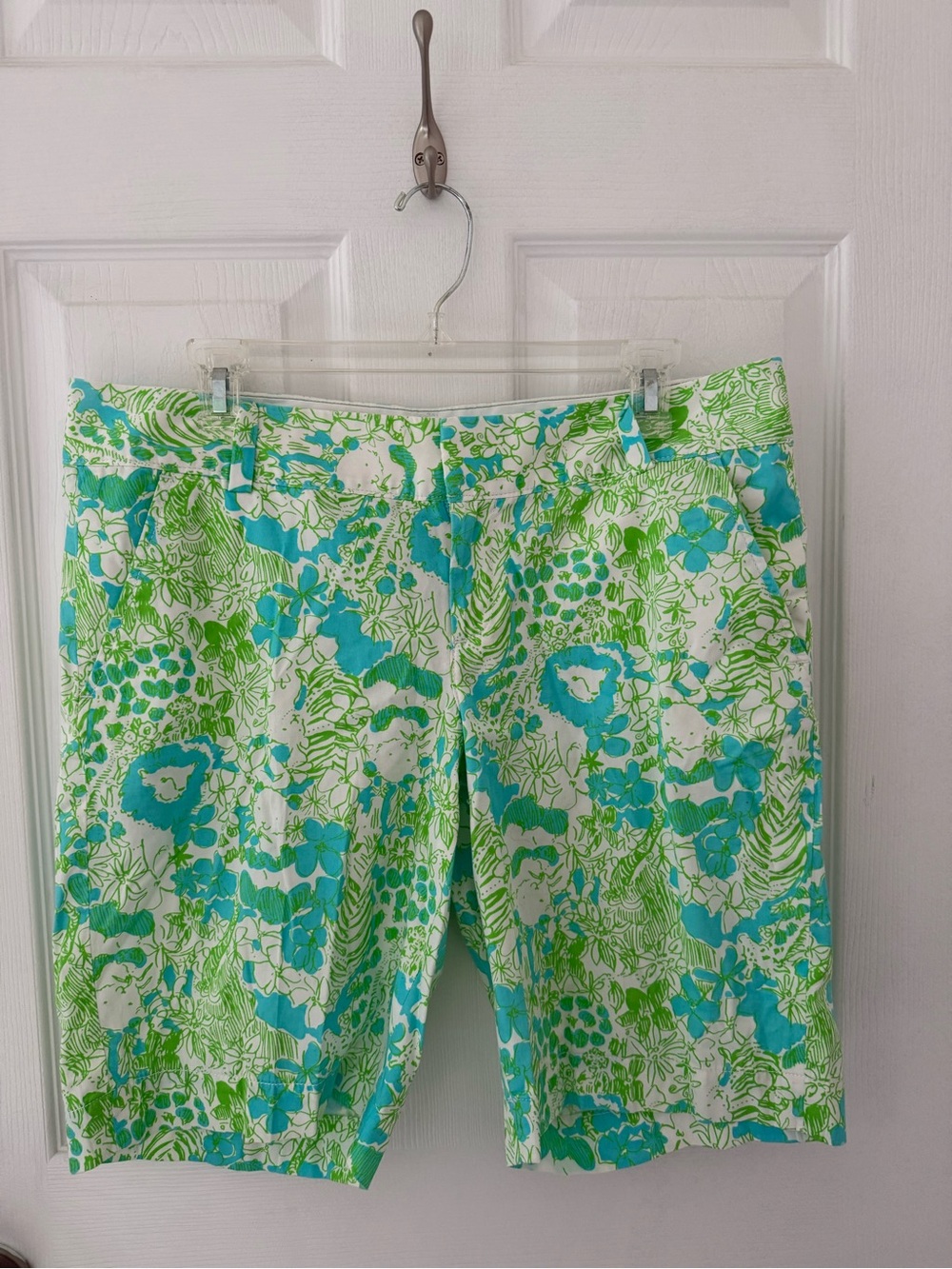 Lilly Pulitzer The Chipper Short Blue and Green Limeade It's a Zoo Size 10